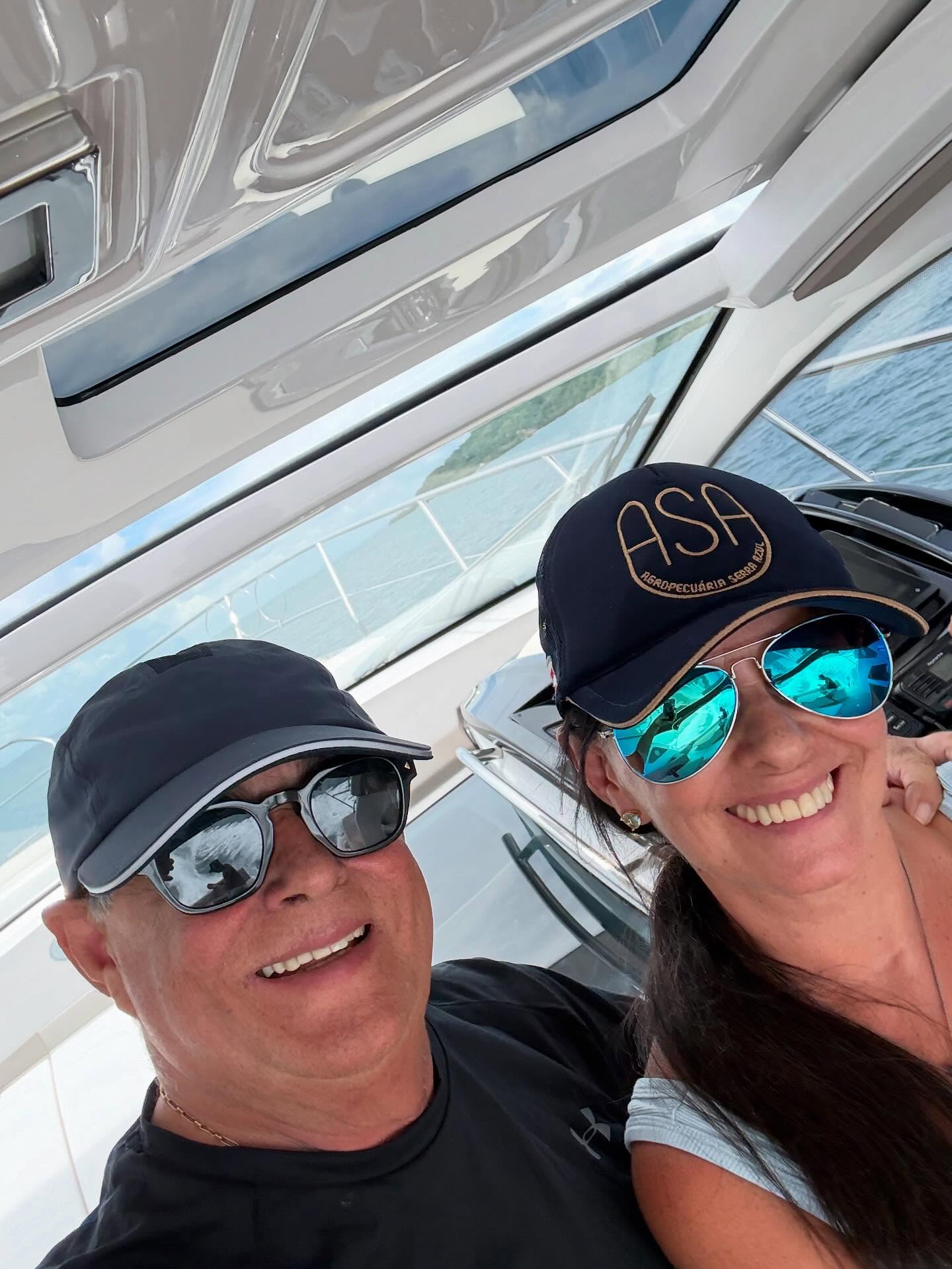 Essa foi minha escolha para esse carnaval . Está com ele @jodilton_souza . 🌈🌟🐟